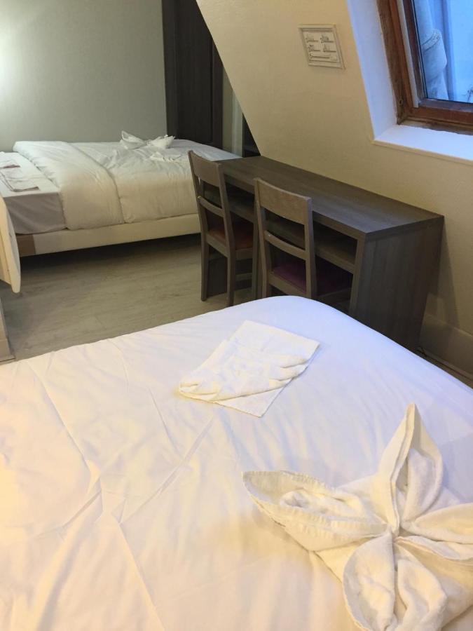 Pax Hotel Париж Экстерьер фото