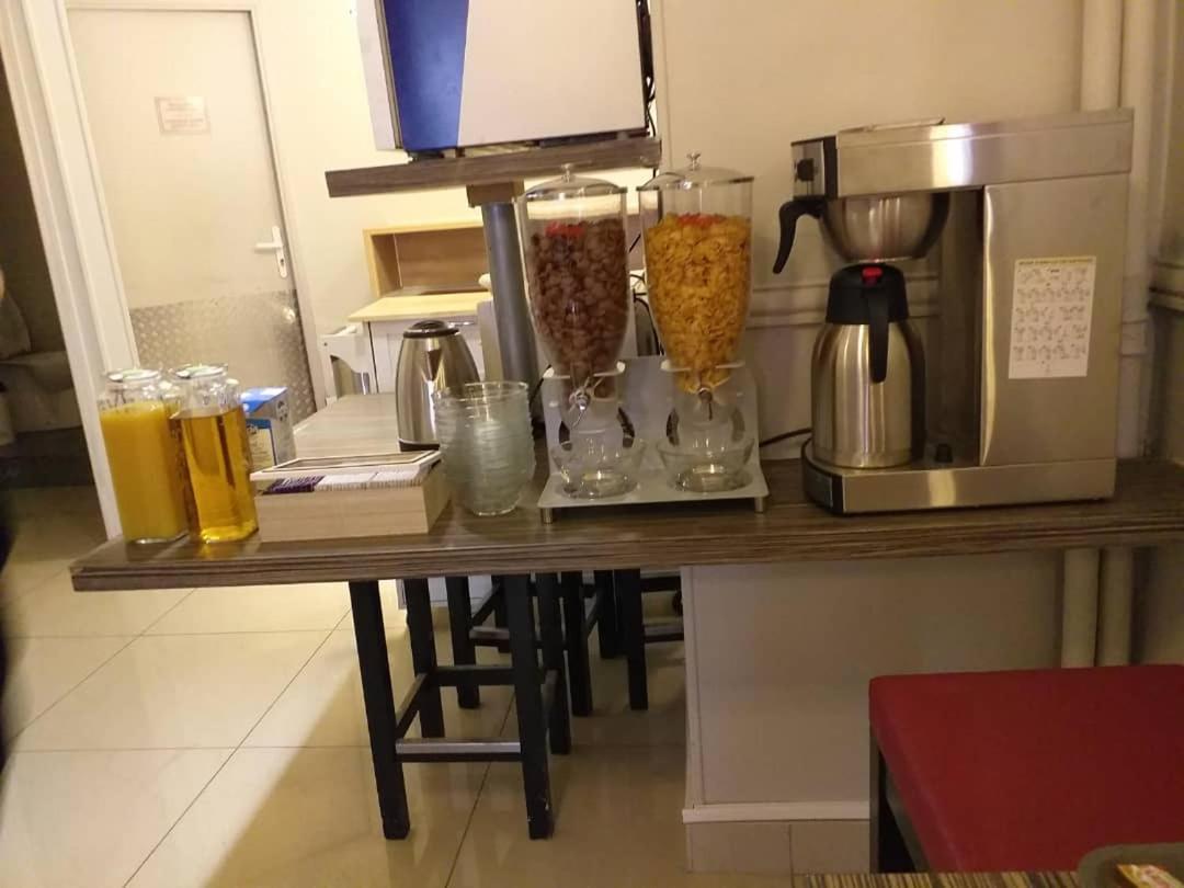Pax Hotel Париж Экстерьер фото